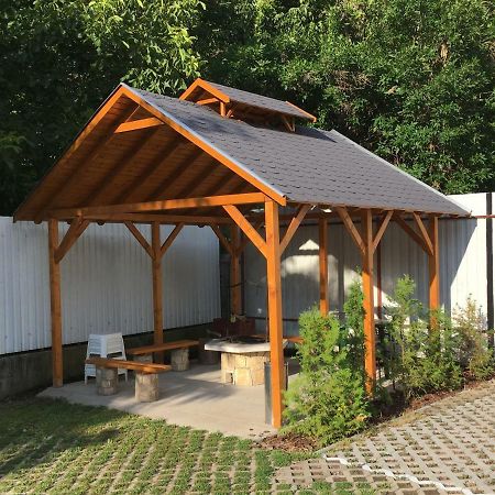 Zoli Apartmanok-Adri Koelcsey 32 Hajdúszoboszló 外观 照片