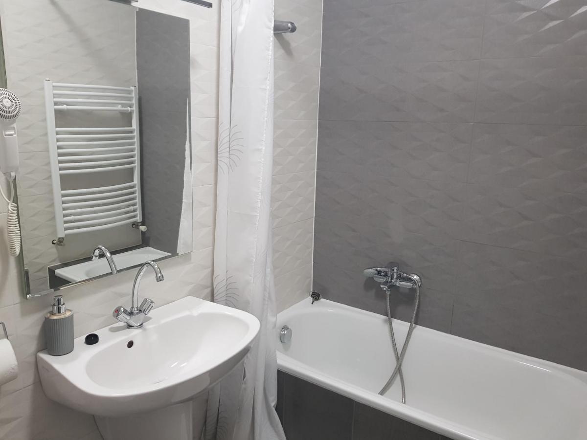 Zoli Apartmanok-Adri Koelcsey 32 Hajdúszoboszló 外观 照片